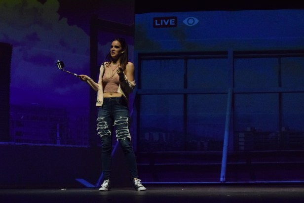 Gala Montes / Estelas del Narco