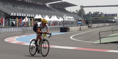 ¡Rueda, vive, triunfa!