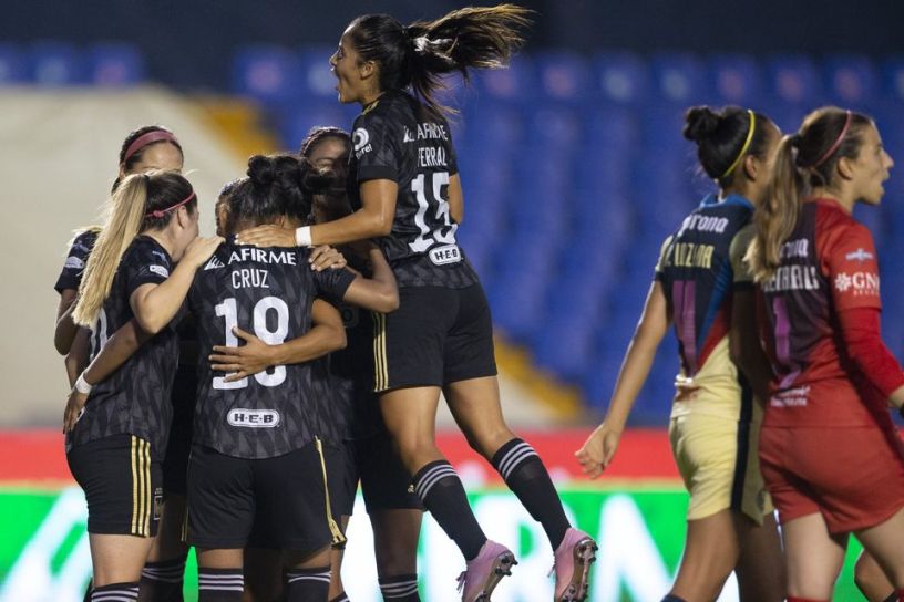 Muestra de autoridad futbolística