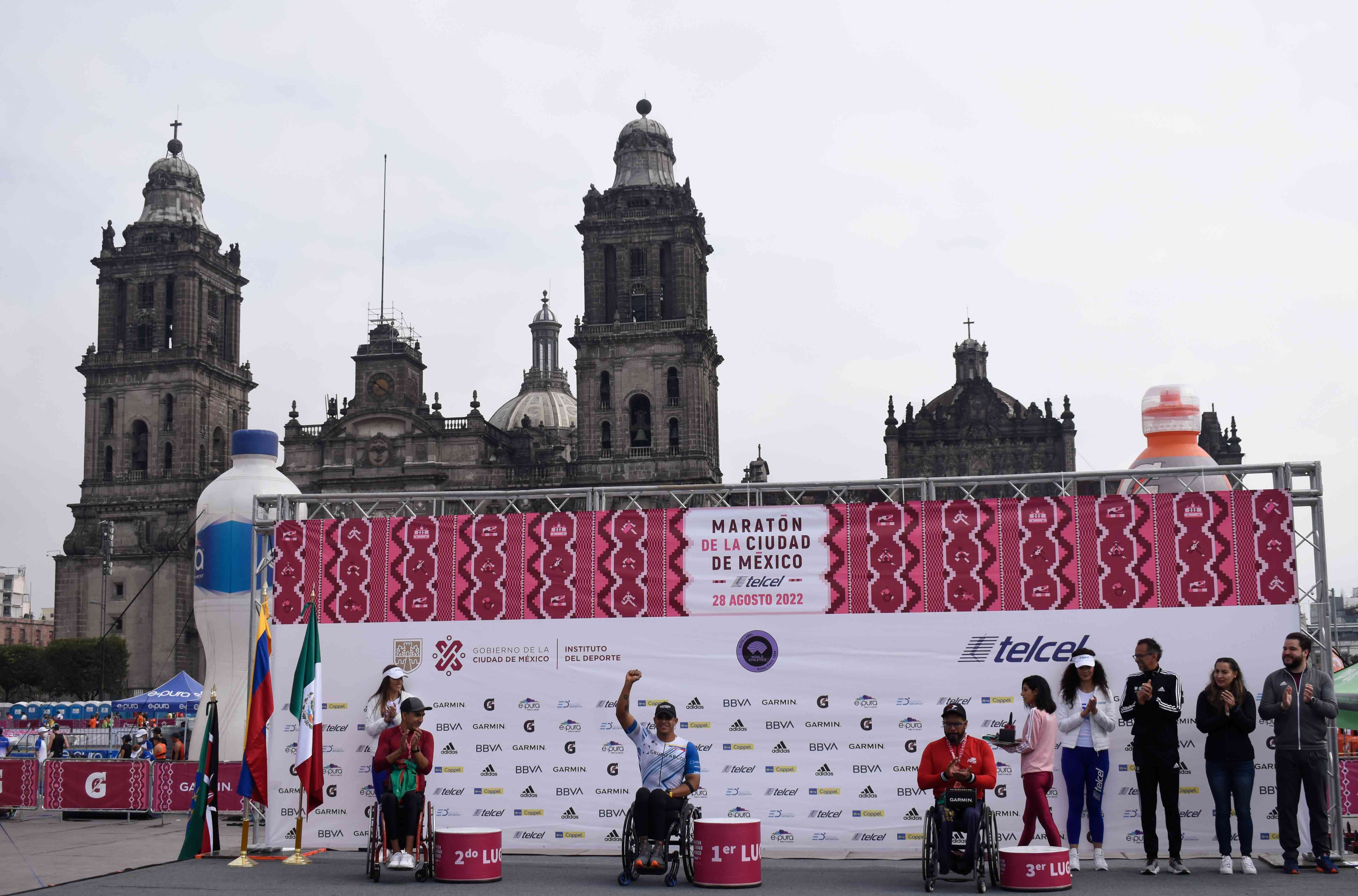 Ganadores en la categoría silla de ruedas rama varonil / Foto: Frecuencia CEM